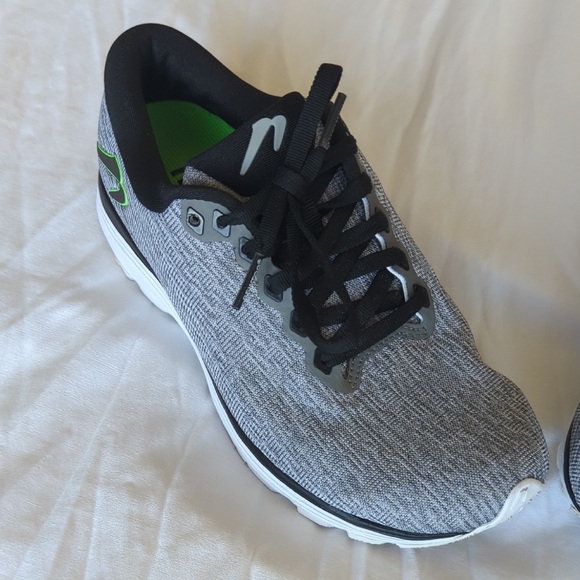 Newton Women's Gray and Black Sneakers - Picture 6 of 9